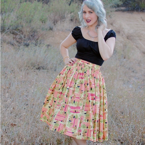 Pinup Couture Tiki Jenny Skirt - Picture 2 of 5